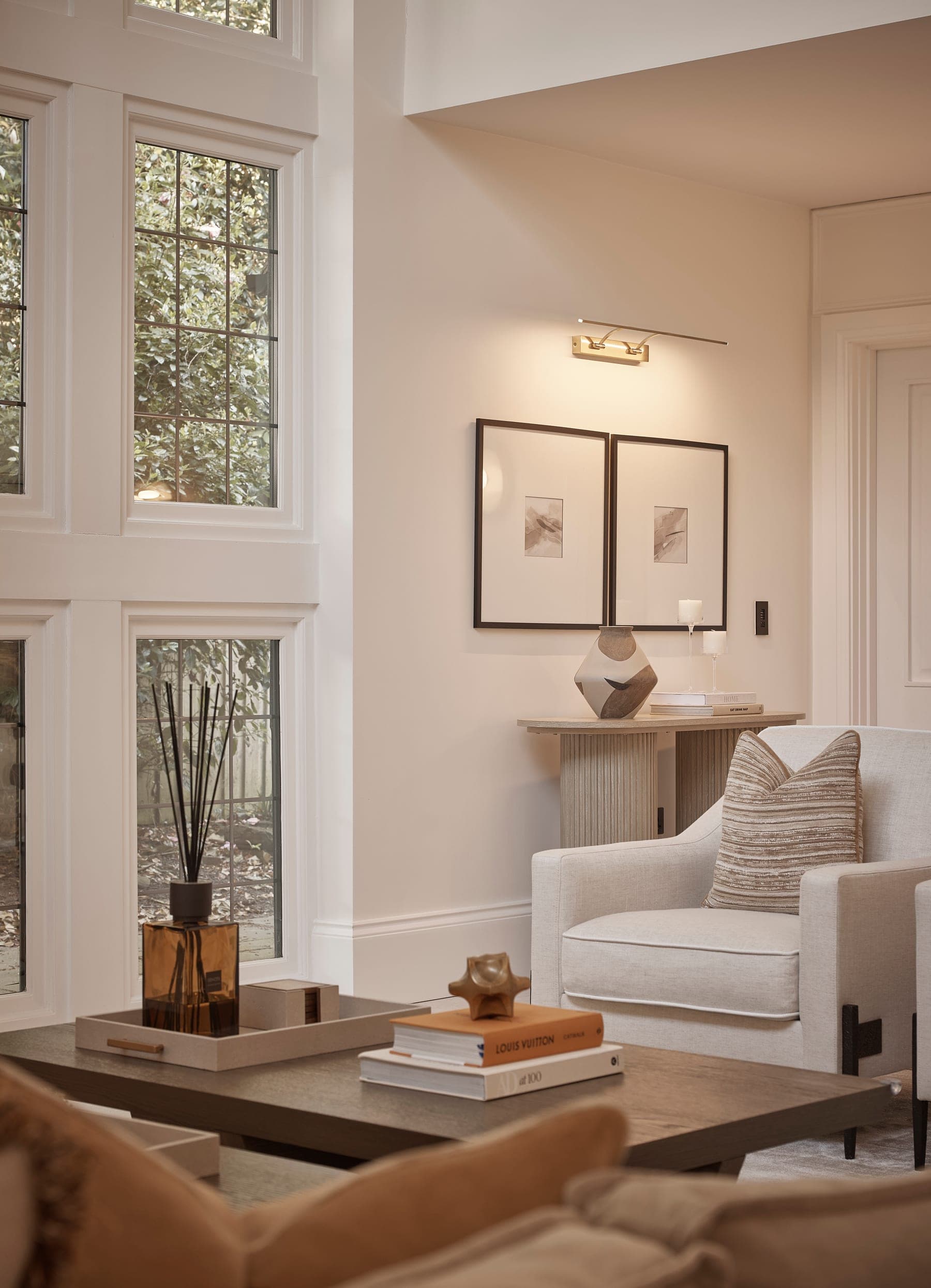A living room layered with texture, by Cheshire Property Studio